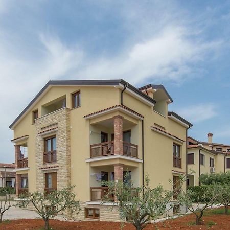 Apartments Hana In Funtana Kültér fotó