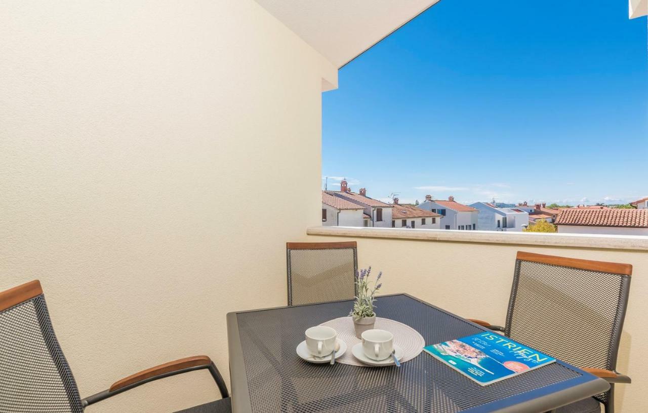Apartments Hana In Funtana Kültér fotó