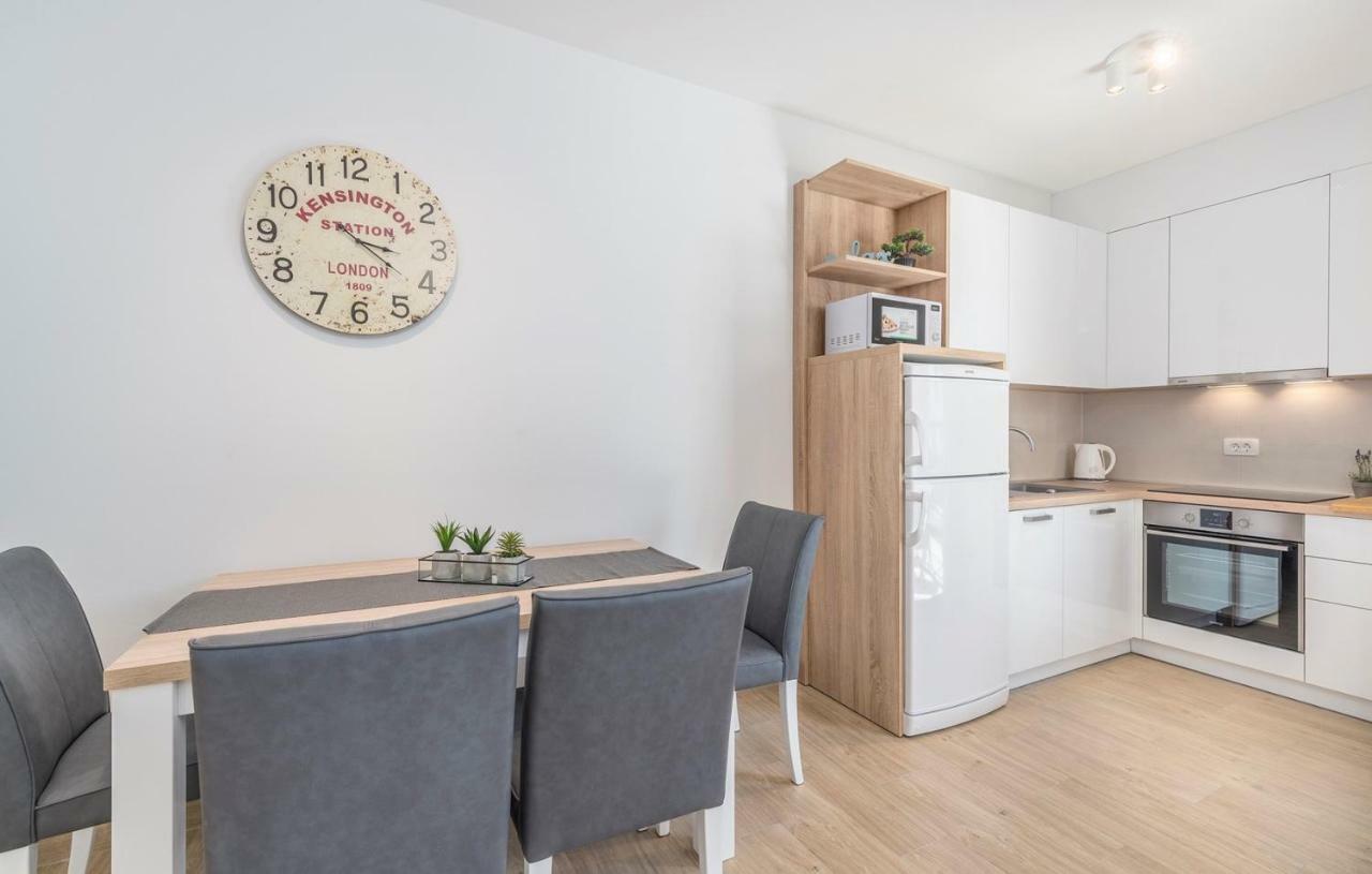 Apartments Hana In Funtana Kültér fotó