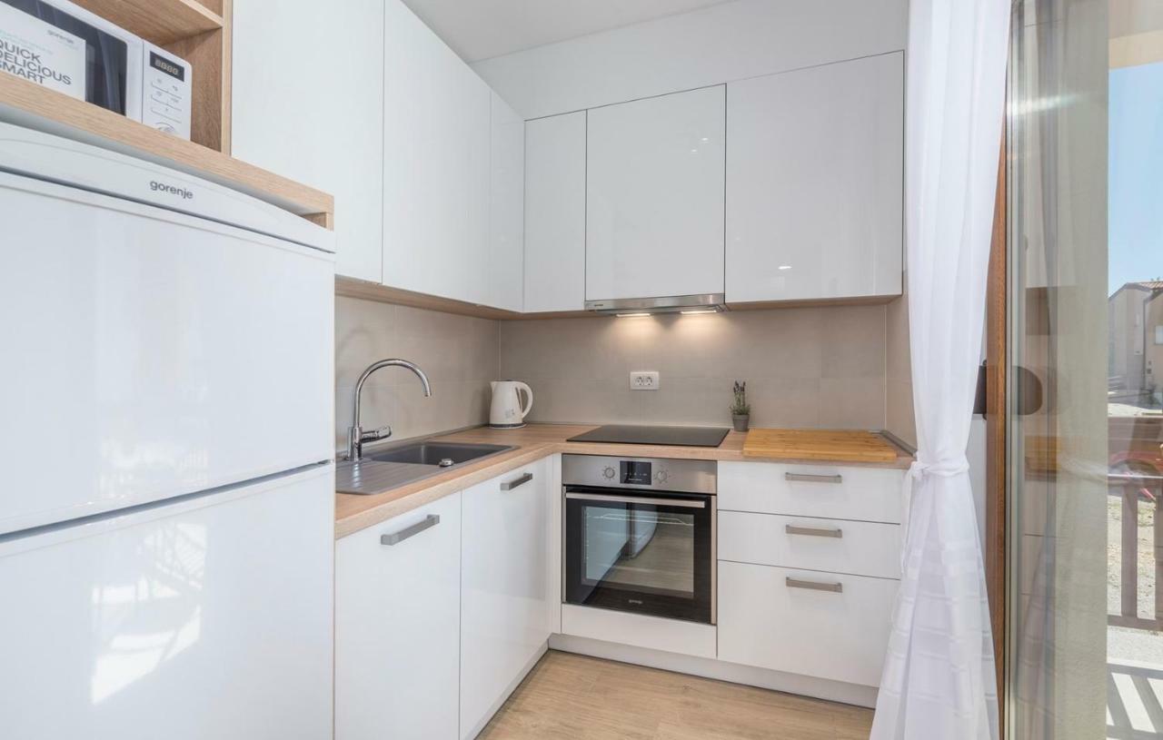 Apartments Hana In Funtana Kültér fotó