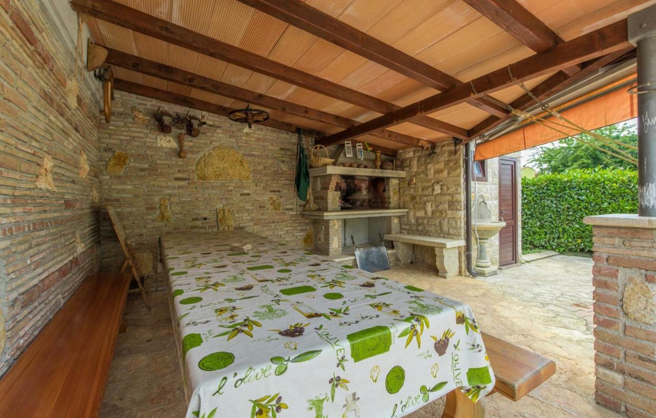Apartments Hana In Funtana Kültér fotó